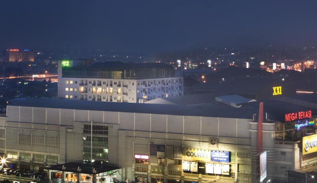 Hotel Santika Mega City Bekasi Exteriör bild