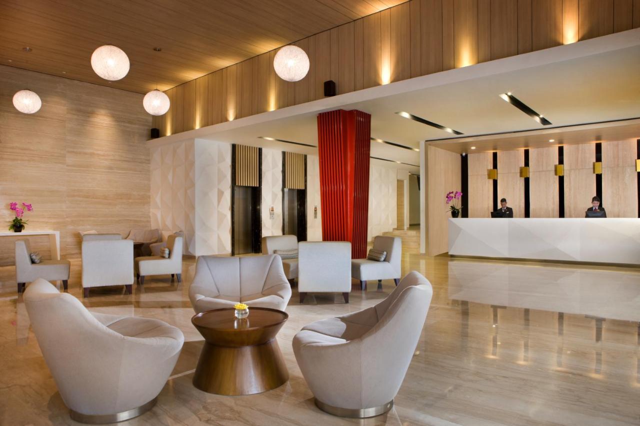 Hotel Santika Mega City Bekasi Exteriör bild