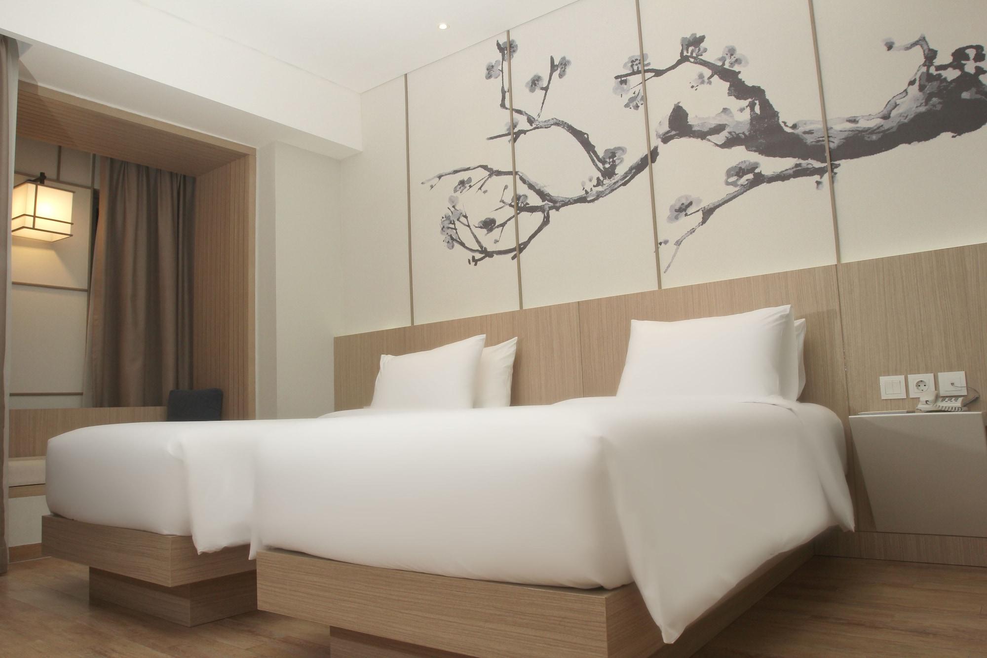 Hotel Santika Mega City Bekasi Exteriör bild