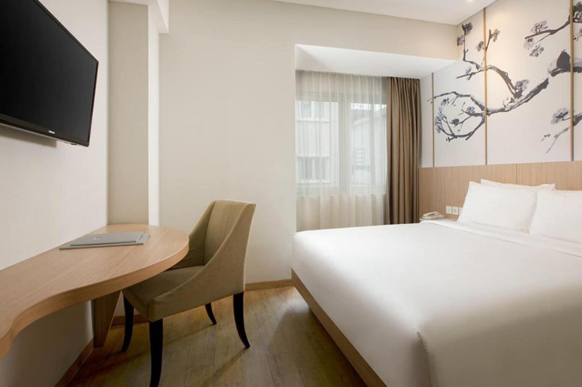 Hotel Santika Mega City Bekasi Exteriör bild