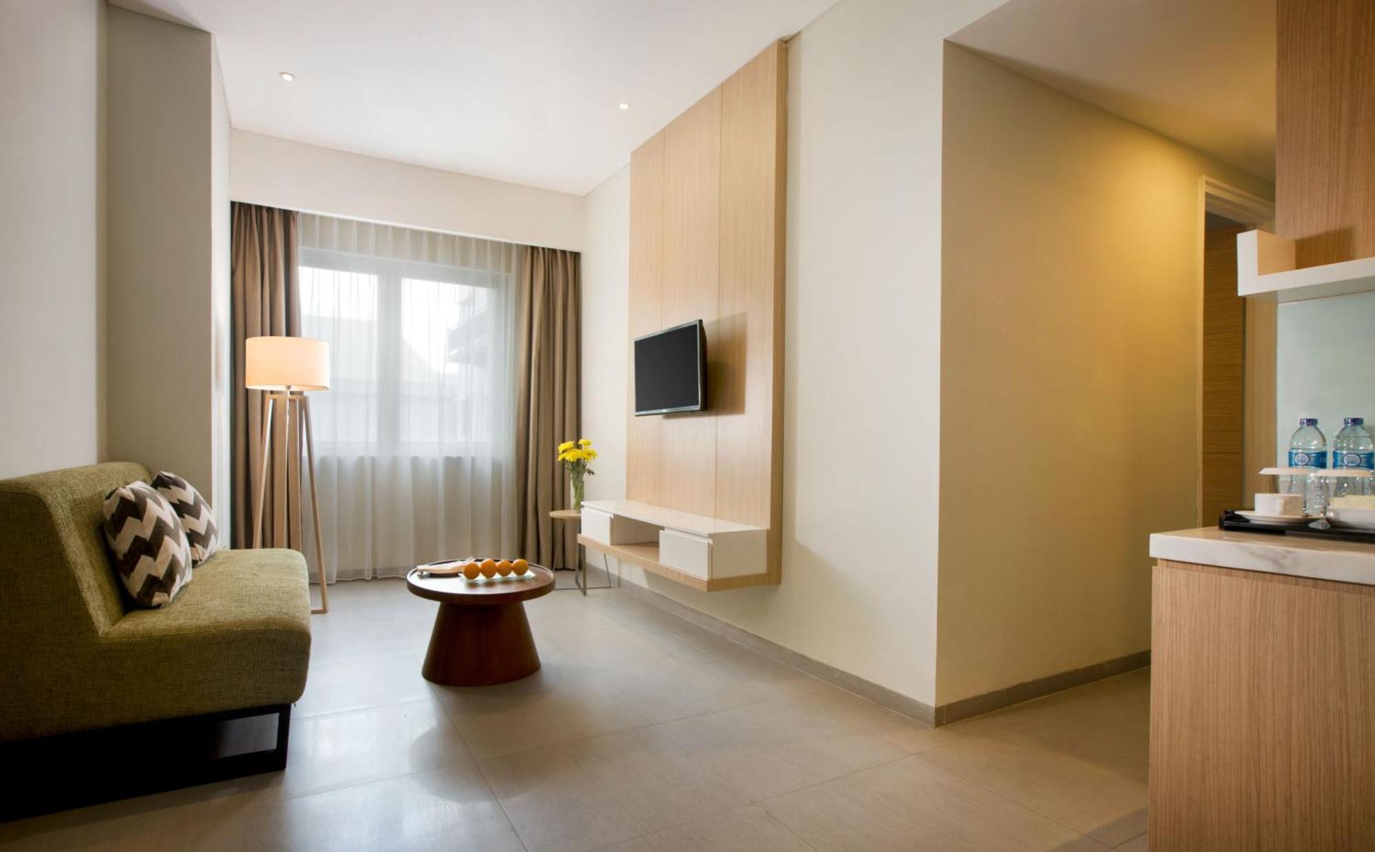 Hotel Santika Mega City Bekasi Exteriör bild
