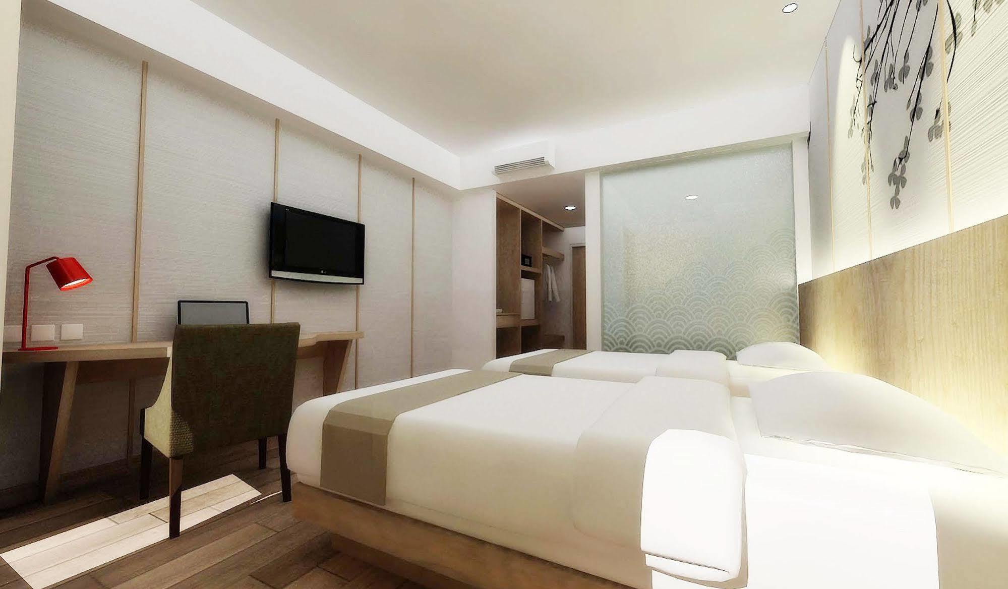 Hotel Santika Mega City Bekasi Exteriör bild