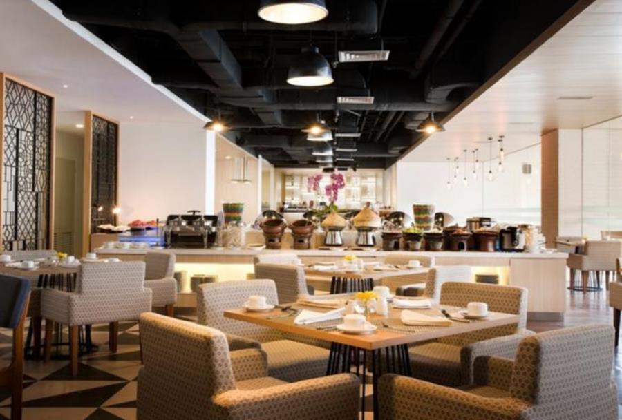 Hotel Santika Mega City Bekasi Exteriör bild